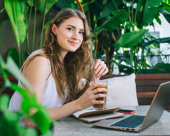 Sommerzeit ist Fortbildungszeit: Lernen zwischen Sonnenstrahlen und WLAN-Hotspots