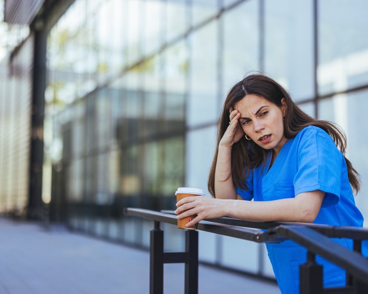 Gewalt erkennen und verhindern – Tipps für den Pflegealltag 