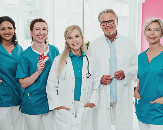 Von Azubi über erfahrene MFA bis Quereinsteiger: Strategien für erfolgreiche Mitarbeitergewinnung in der Arztpraxis