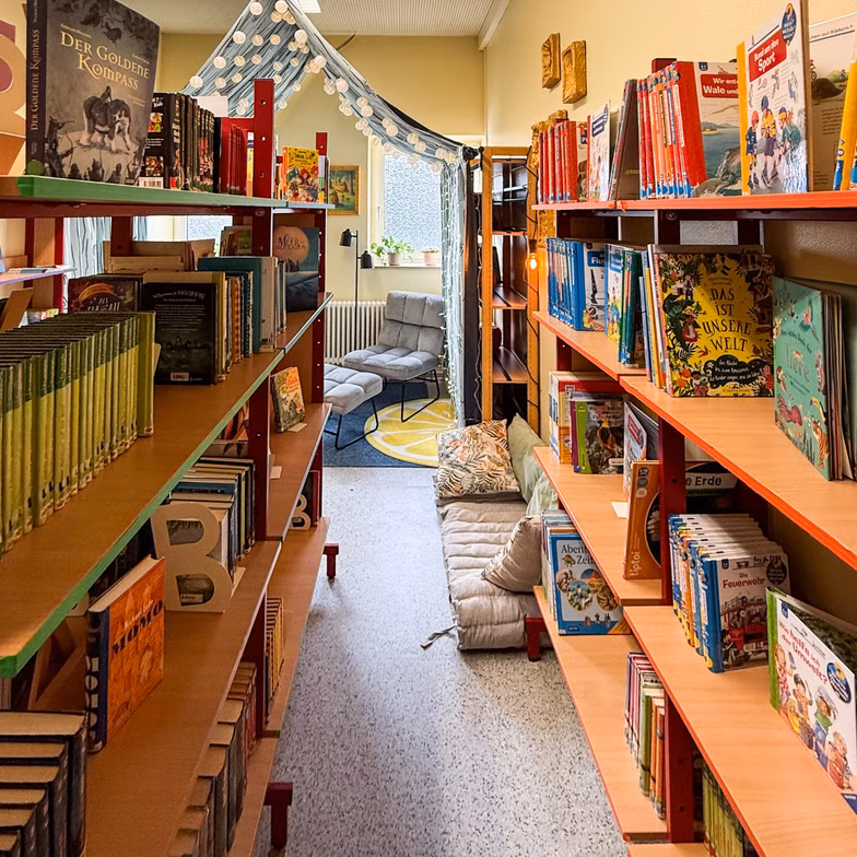 Ein Raum, der Lesen möglich macht – die neue Schulbücherei der Nordmarkt-Grundschule