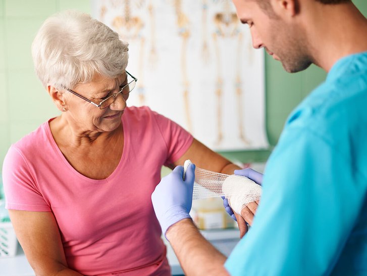 Wundversorgung bei Demenzpatientin