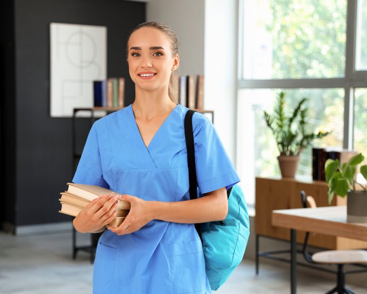 Neue Gesetzesentwürfe für Pflegekräfte und Ausbildung verabschiedet 