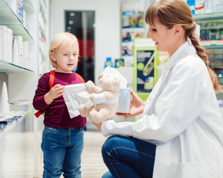 Hinweise erkennen – Neue Broschüre zum medizinischen Kinderschutz