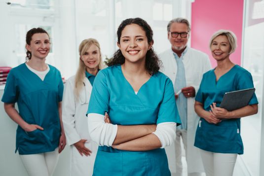 Endlich Verstärkung fürs Team: so gelingt der Bewerbungsprozess in der Praxis