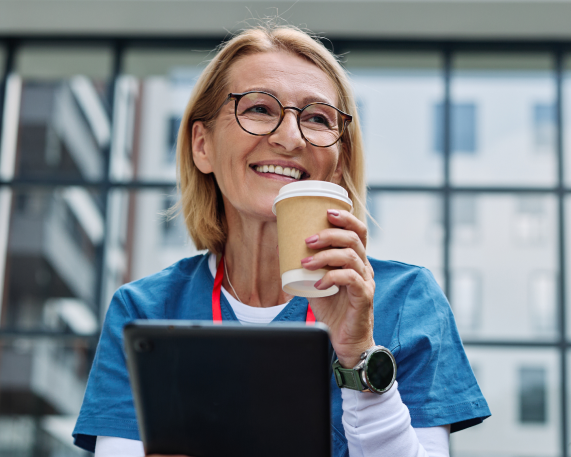 Erfahren, souverän, selbstbewusst: Älter werden im Praxisalltag als MFA