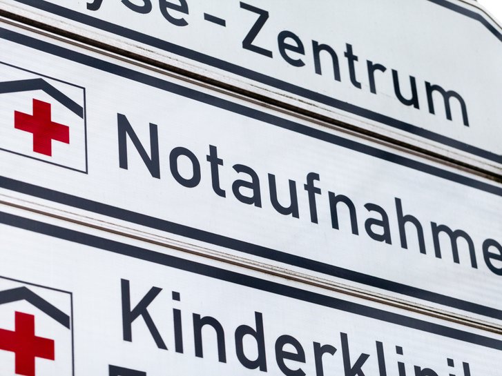 Schild Notaufnahme