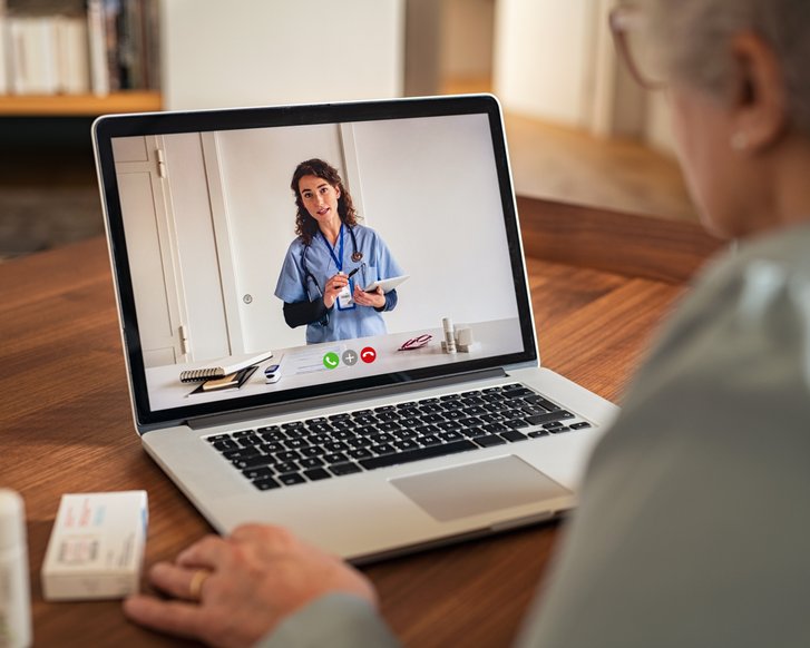 Telepflege: „Carlo“ unterstützt Pflegefachkräfte 