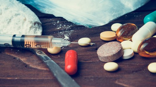 Drogen und Wunde – Was die Haut über die Sucht verrät