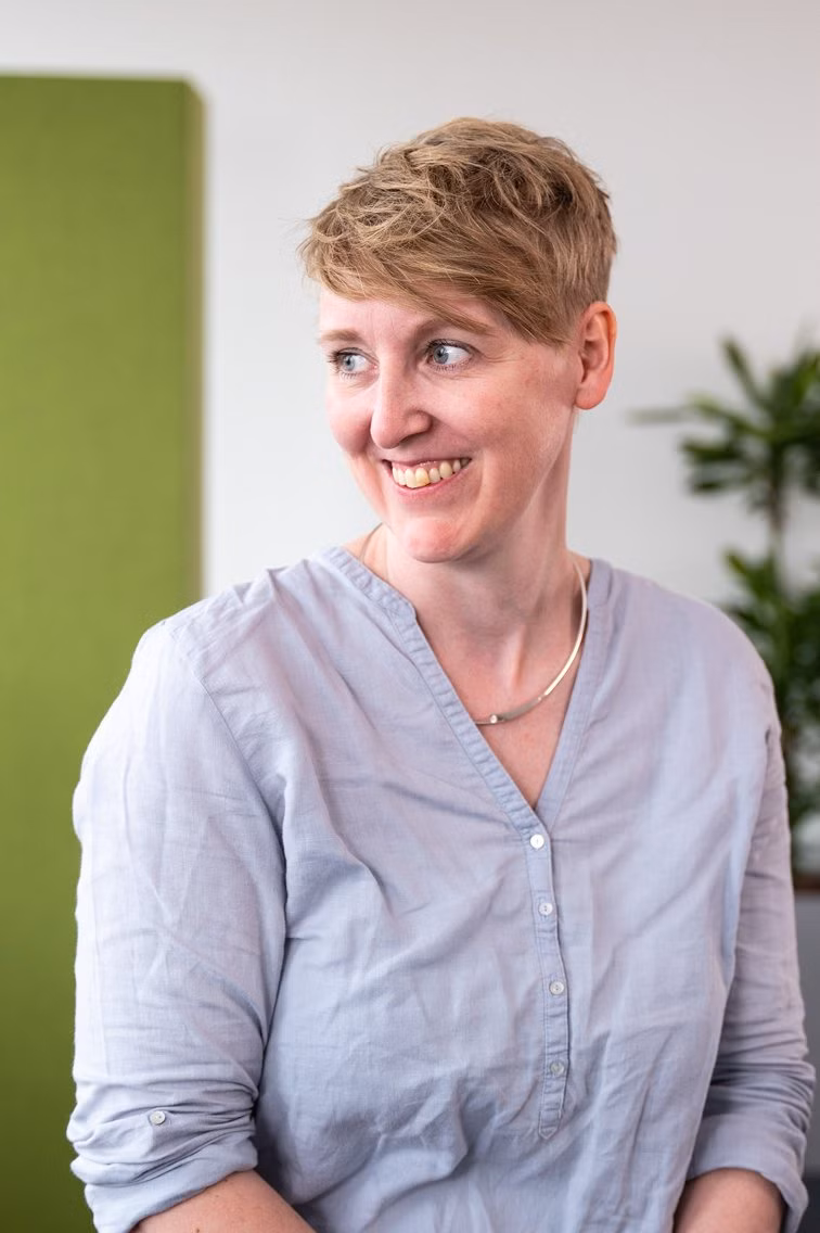 Das ist Roxy, Leiterin Forschung und medizinisches Wissen