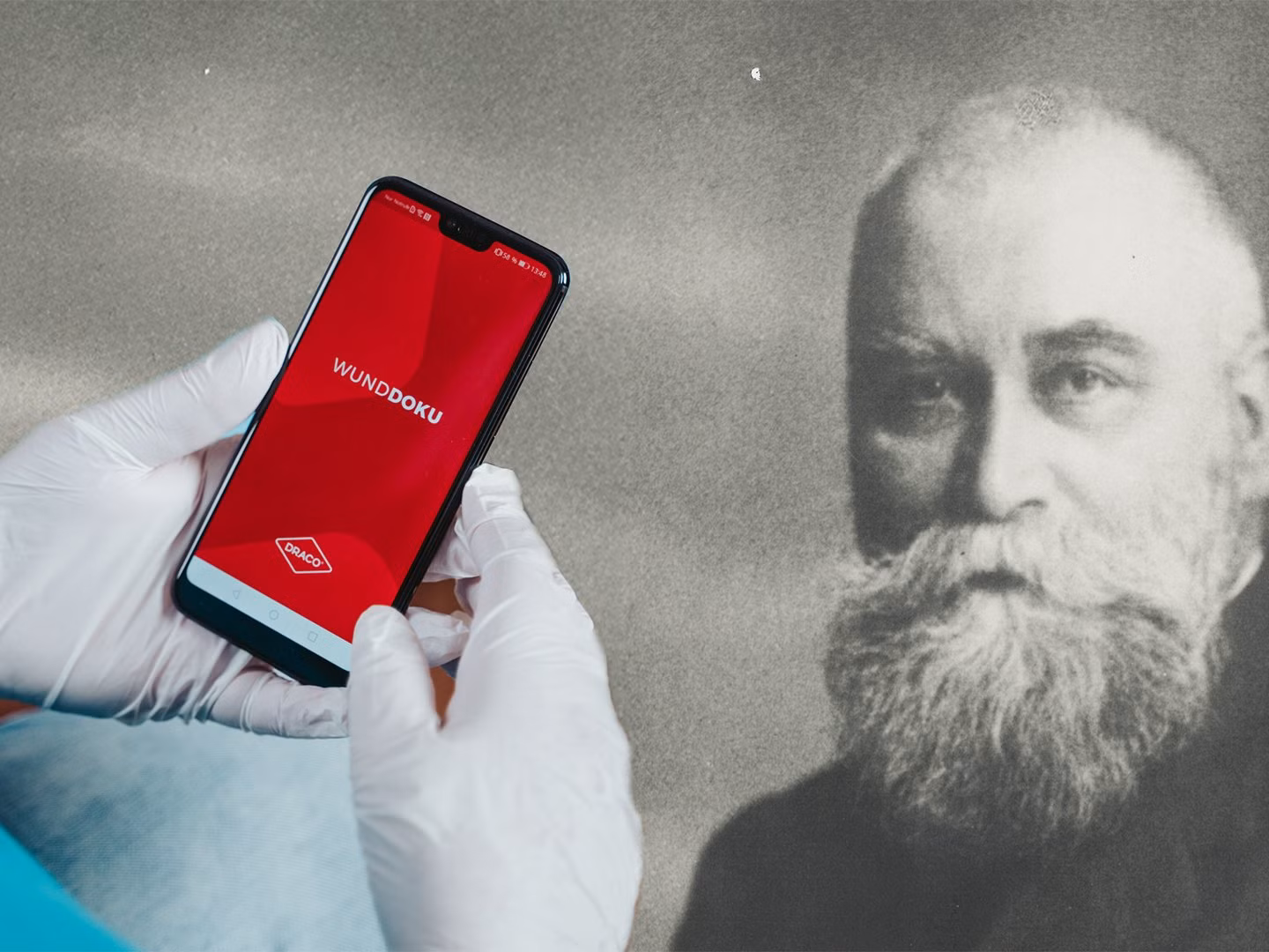 Smartphone mit digitaler Anwendung neben historischem Porträt als Symbol für Tradition und Innovation bei Dr. Ausbüttel