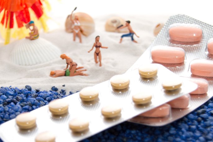 Tablettenblister im Miniaturland am Strand