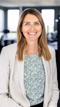 Marina Sanchez – Leiterin Recruiting bei Dr. Ausbüttel Marina Sanchez, Leiterin Recruiting bei Dr. Ausbüttel in Dortmund.