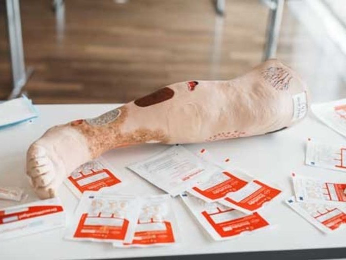 Modell Bein Wunde Wundtag 2018