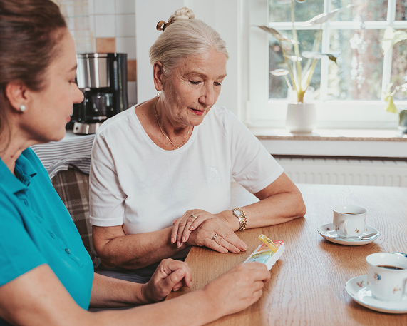 Hausbesuche organisieren, Alternativen finden – ein Praxisguide für MFA
