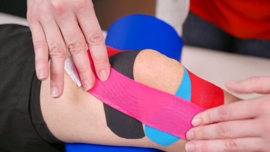 Kinesiologisches Taping – Anlagetechniken am Unterkörper