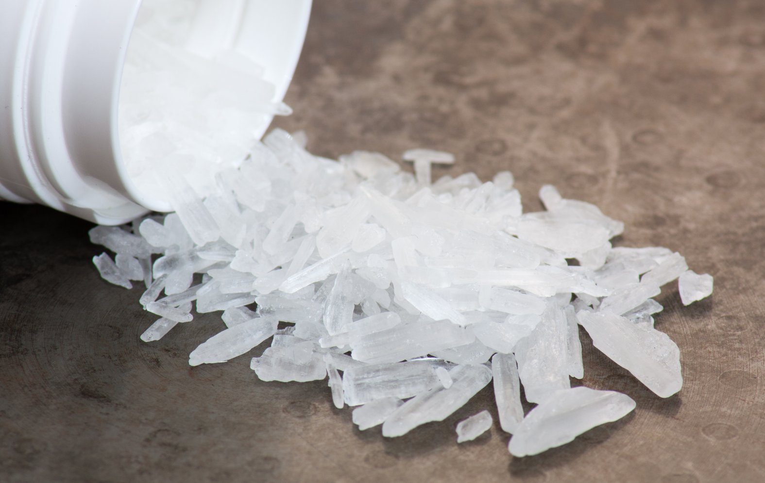 Crystal Meth, kristallin, beeinflusst Haut und Wundheilung