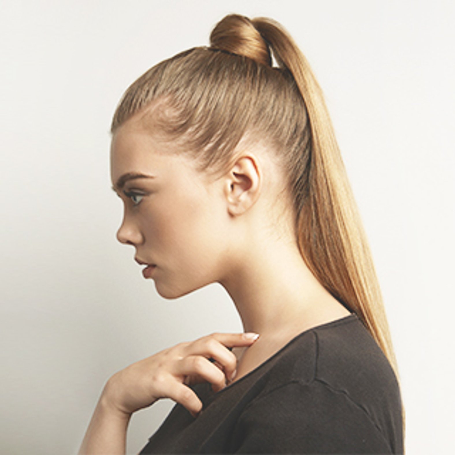 Frisurtipp für MFA: Voluminöser Pferdeschwanz